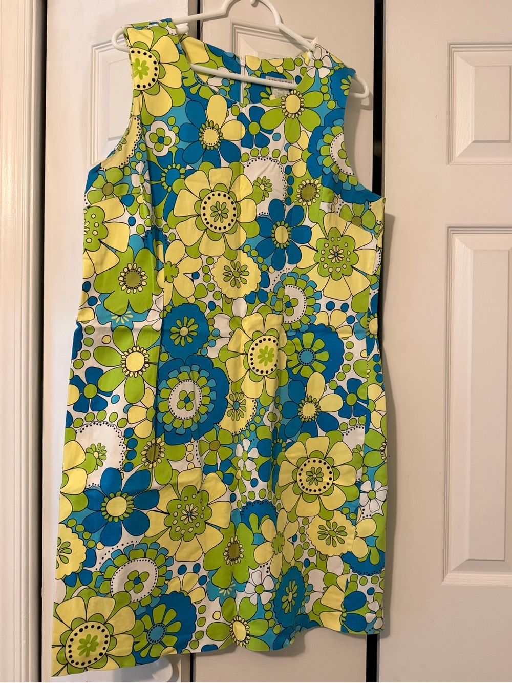 Vintage Sleeveless Floral Shift Dress in Lime, Blue, Yellow, & White. Size 16.